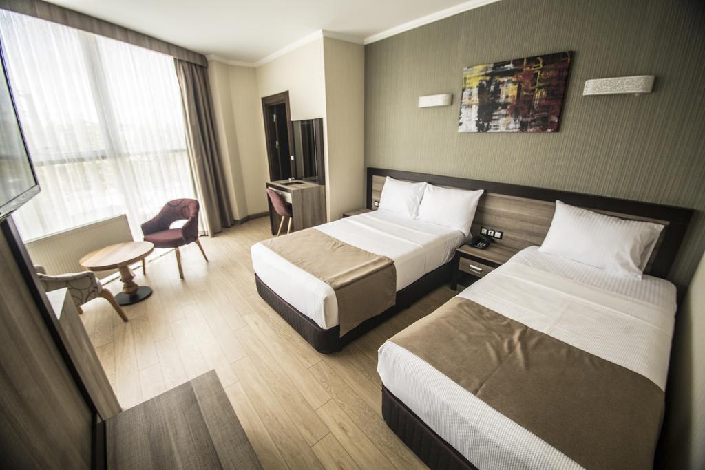 The Corner Hotel Sincan Bagian luar foto