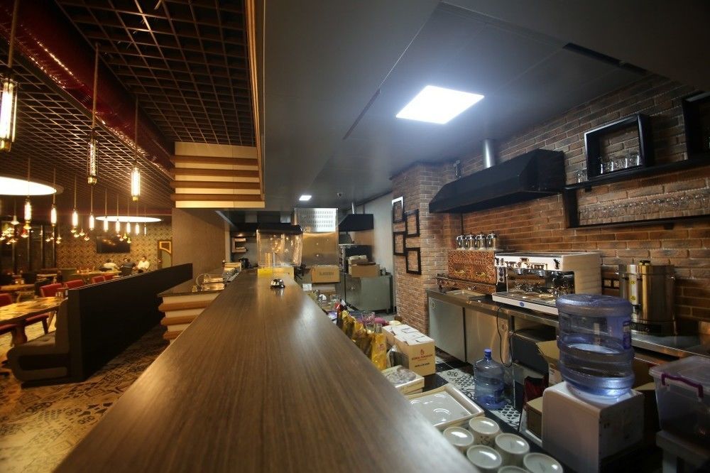 The Corner Hotel Sincan Bagian luar foto