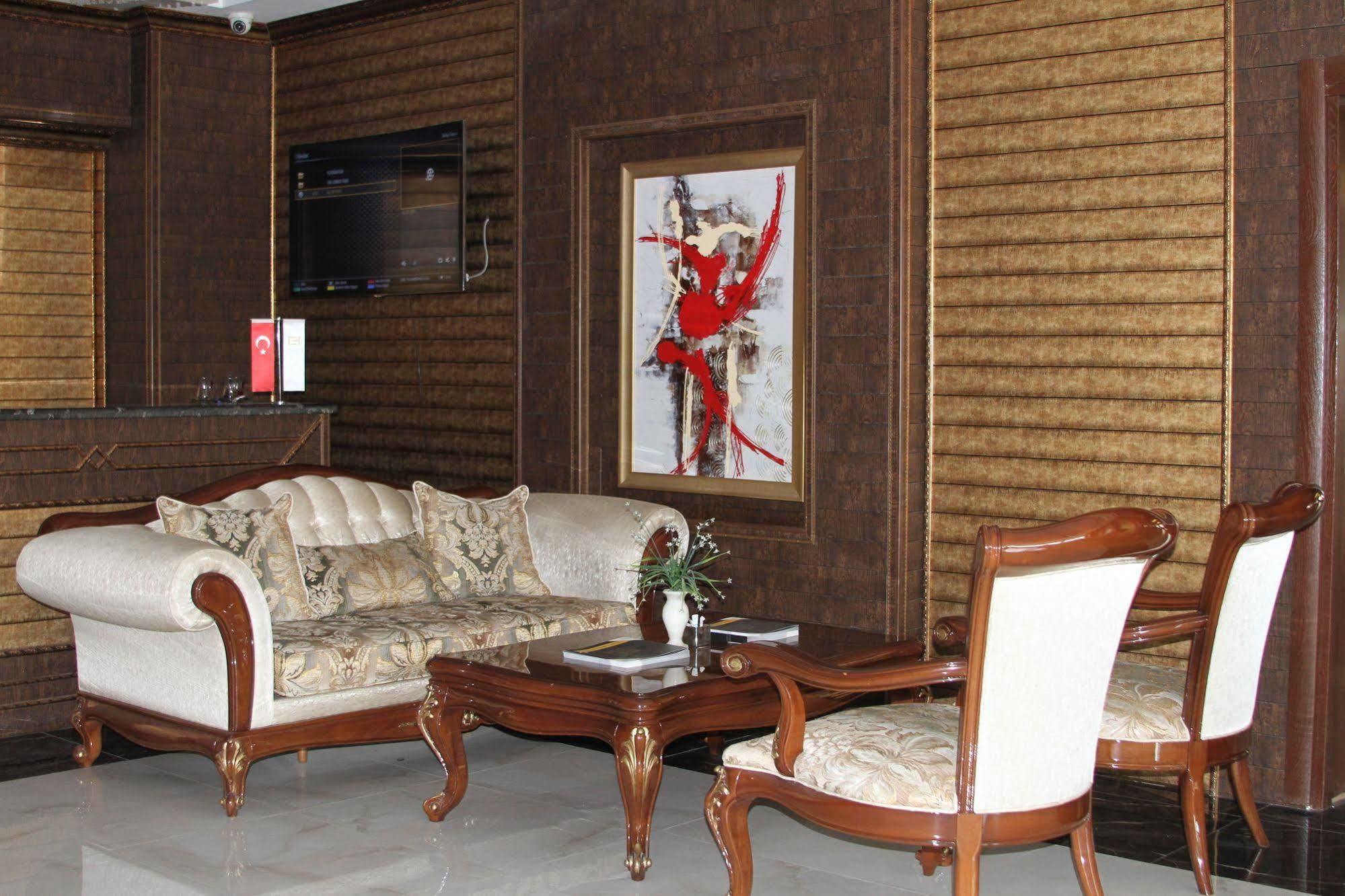 The Corner Hotel Sincan Bagian luar foto